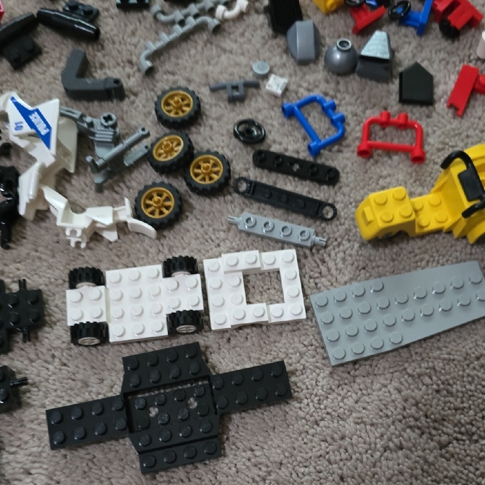 LEGO Automobile Pieces and Parts Building Blocks Set - Picture 16 of 16